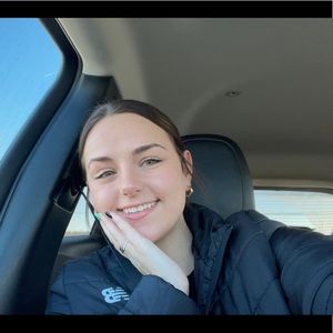 Meet your Posher, Avery